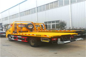 北林附近拖车救援搭电